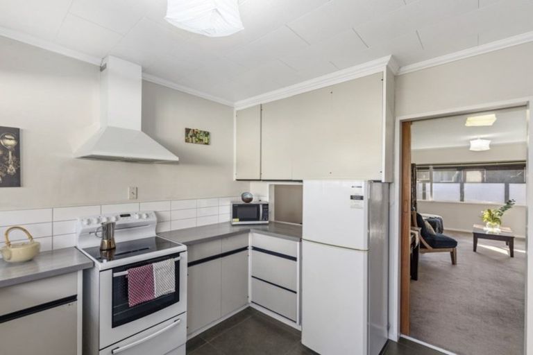 Photo of property in 41b Ludlam Crescent, Woburn, Lower Hutt, 5010