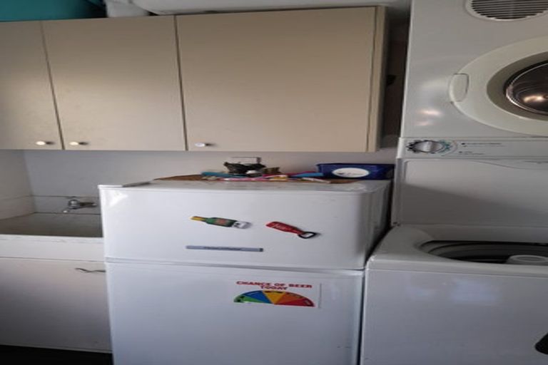 Photo of property in 40a Herewini Street, Titahi Bay, Porirua, 5022