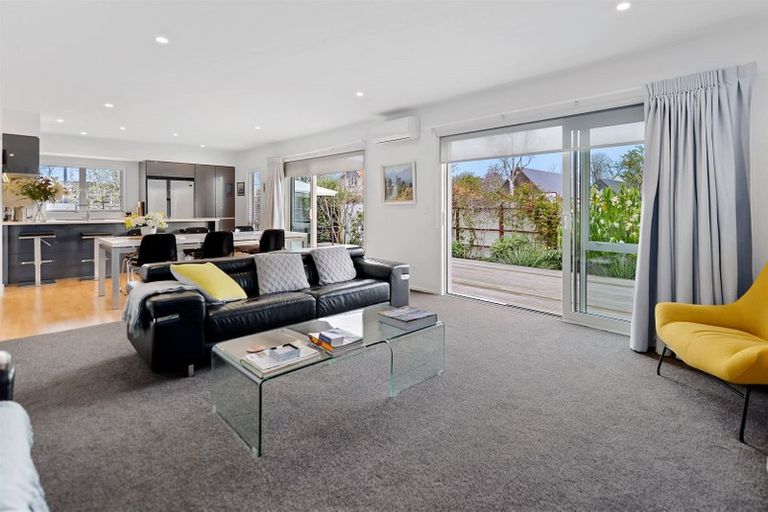 Photo of property in 1 Merivale Lane, Merivale, Christchurch, 8014