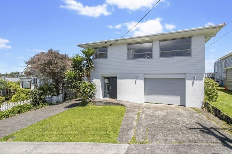 Photo of property in 31 Huka Road, Birkenhead, Auckland, 0626