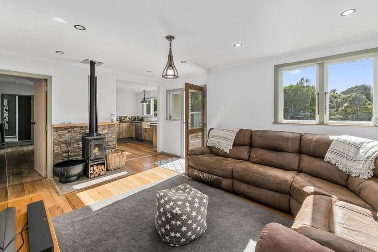 Photo of property in 64 Te Roto Road, Otaki, 5512