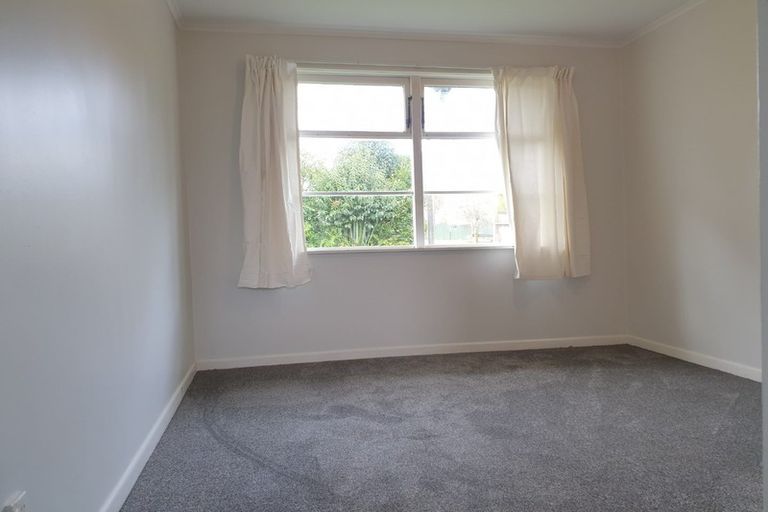 Photo of property in 24 Hinau Street, New Lynn, Auckland, 0600