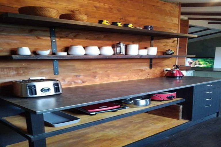 Photo of property in 252 Sturges Road, Henderson, Auckland, 0612