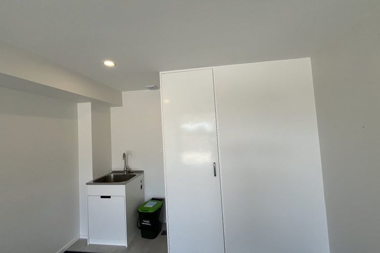Photo of property in 1/149 Tirimoana Road, Te Atatu South, Auckland, 0602