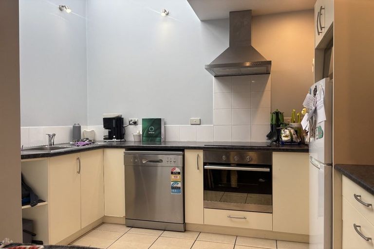 Photo of property in 5/110 Martin Street, Wallaceville, Upper Hutt, 5018