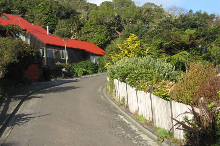 Photo of property in 54 Amapur Drive, Khandallah, Wellington, 6035