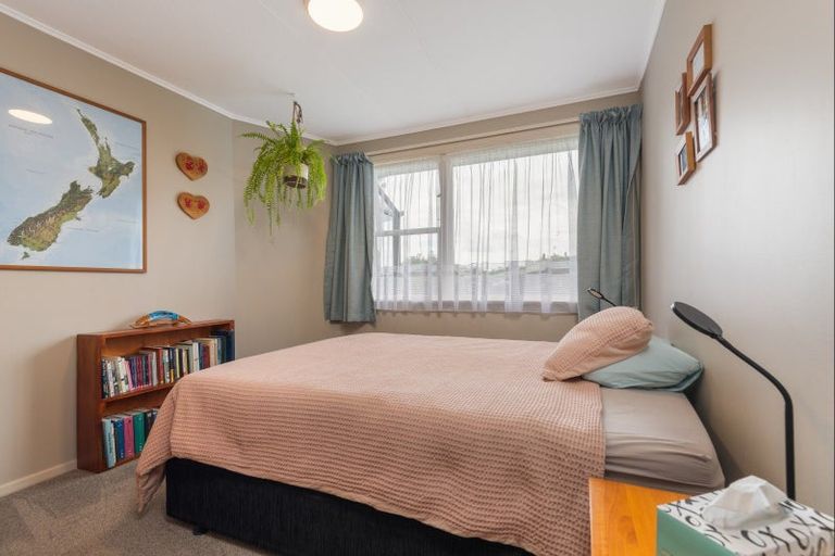 Photo of property in 5 Tingey Place, Awapuni, Palmerston North, 4412