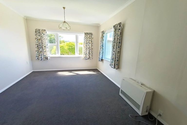 Photo of property in 42 Prospect Terrace, Johnsonville, Wellington, 6037