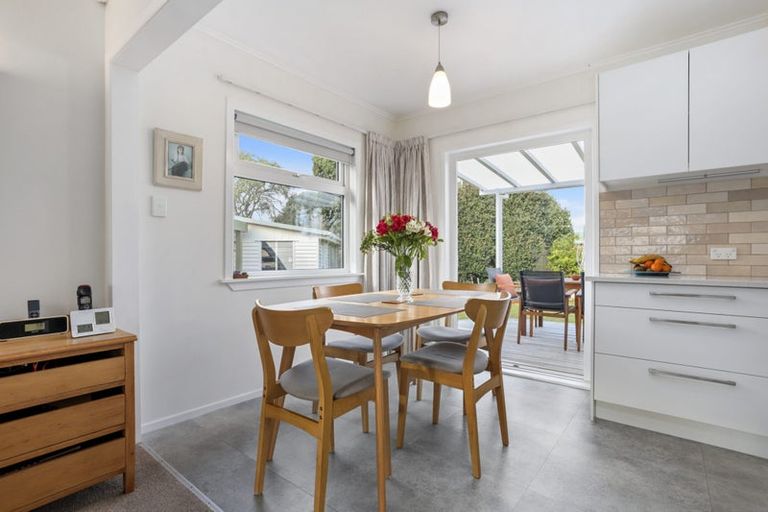 Photo of property in 89 Gloria Avenue, Te Atatu Peninsula, Auckland, 0610