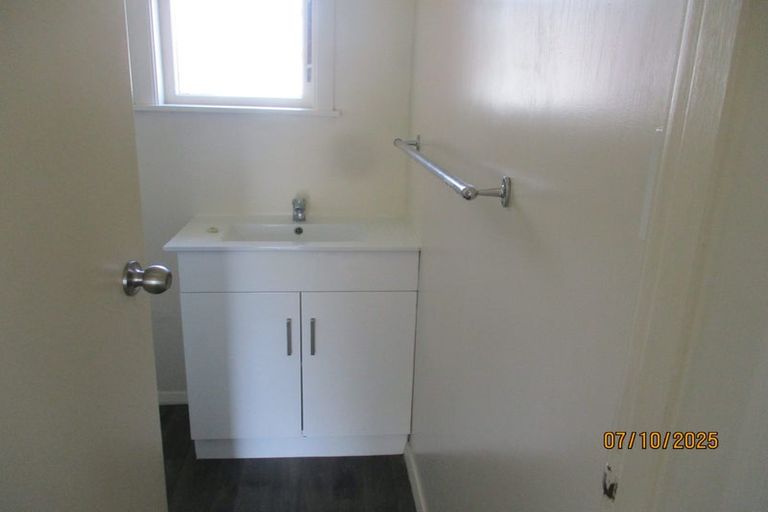 Photo of property in 1086 High Street, Taita, Lower Hutt, 5011