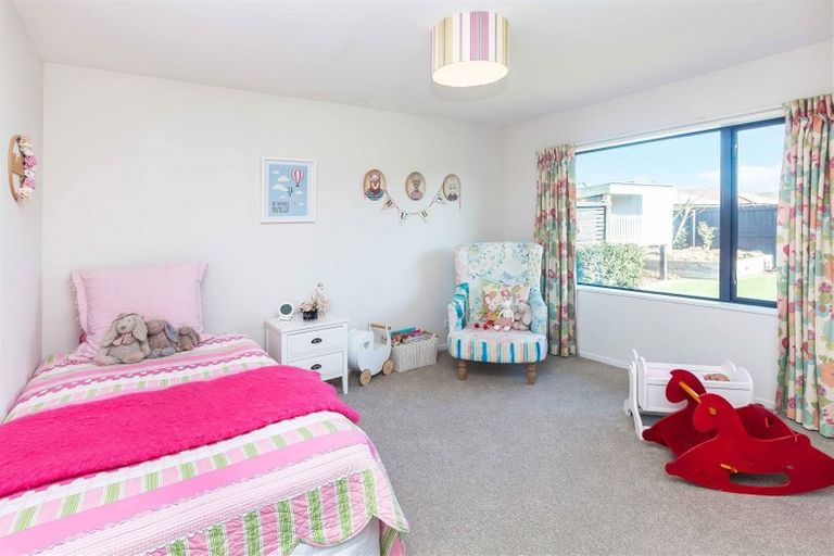 Photo of property in 16 Bayliss Close, Northwood, Christchurch, 8051