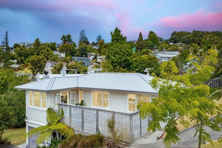 Photo of property in 81 Mountbatten Avenue, Hillcrest, Auckland, 0627