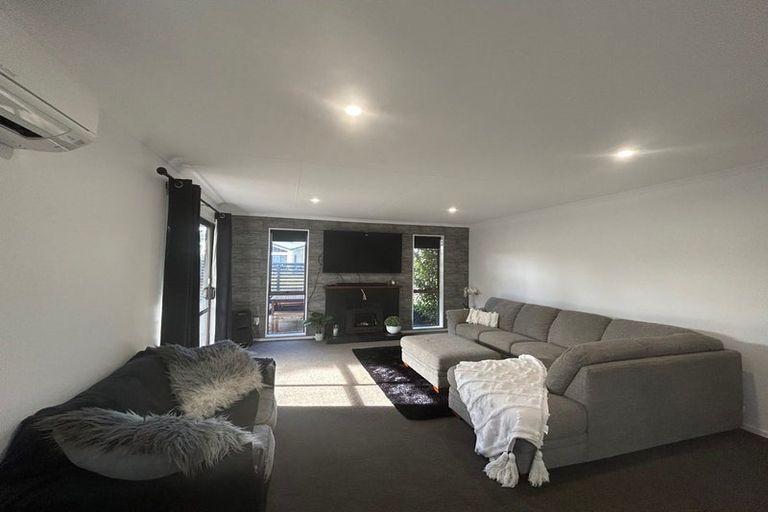 Photo of property in 4 Cedar Crescent, Feilding, 4702