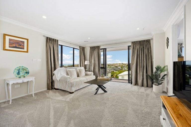 Photo of property in 4 Copper Lane, Long Bay, Auckland, 0630