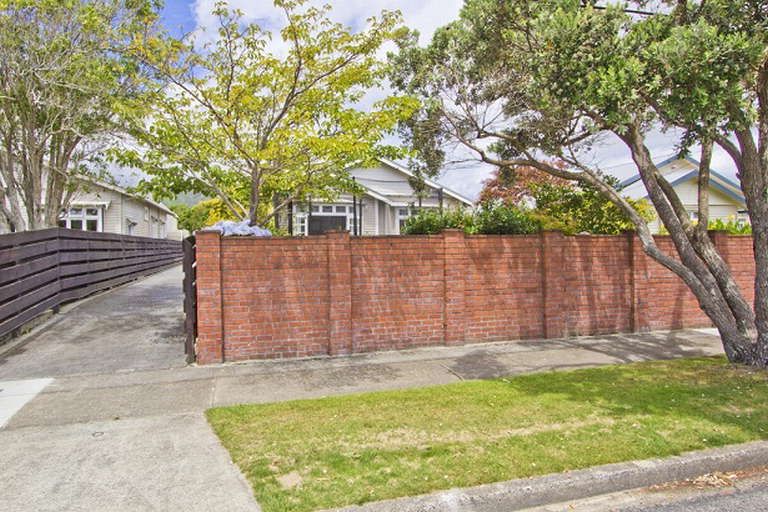 Photo of property in 60 Hautana Street, Woburn, Lower Hutt, 5010