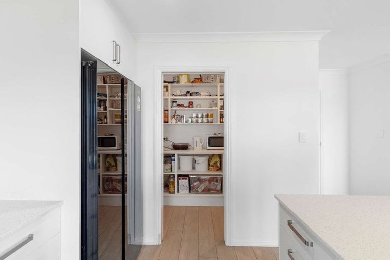 Photo of property in 8 Clonbunny Close, Rolleston, 7614