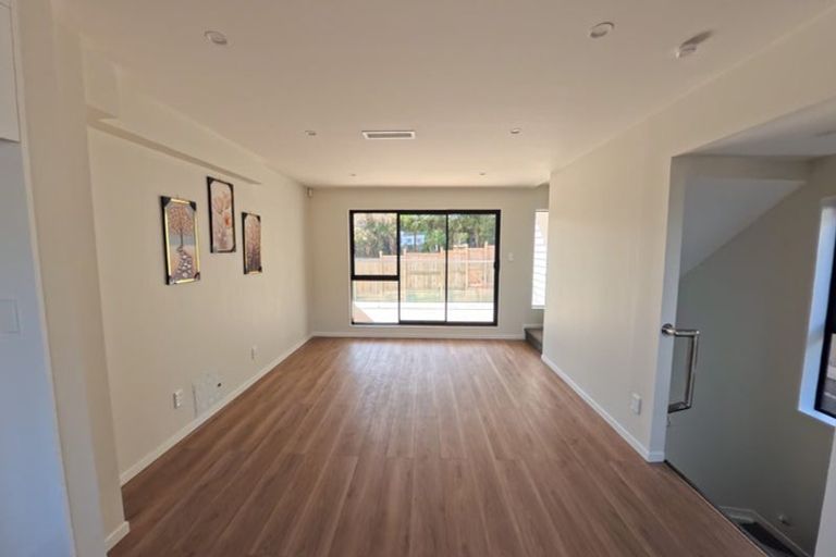 Photo of property in 6/20 William Souter Street, Forrest Hill, Auckland, 0620