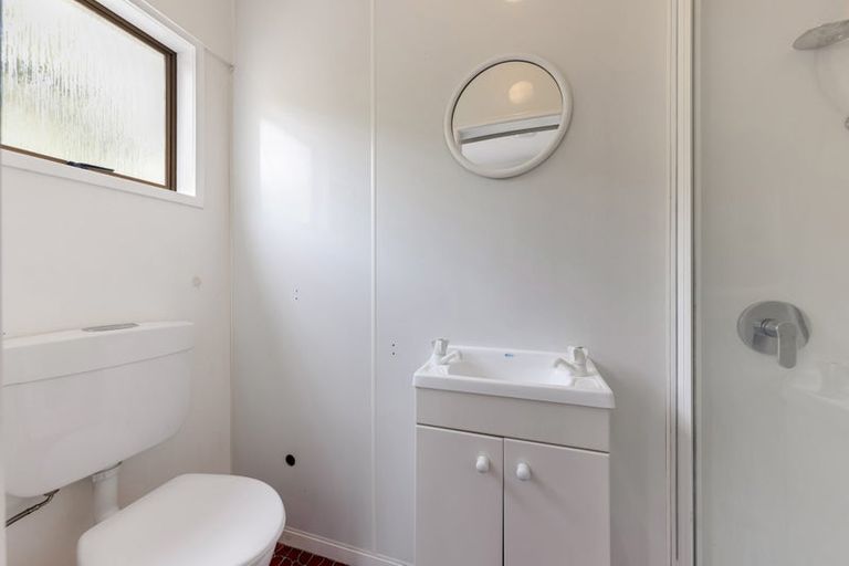 Photo of property in 67 Daffodil Street, Titirangi, Auckland, 0604