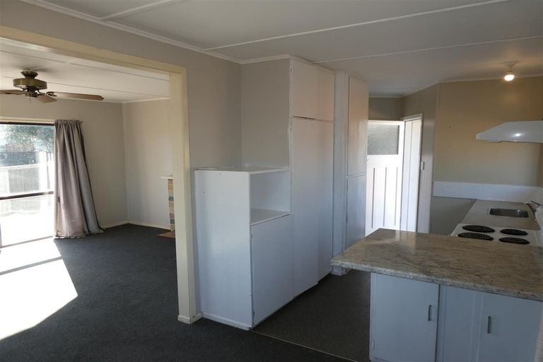 Photo of property in 400 Huia Place, Camberley, Hastings, 4120