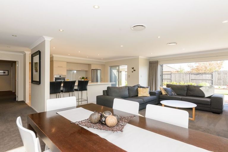 Photo of property in 35 Rodeo Drive, Kelvin Grove, Palmerston North, 4414