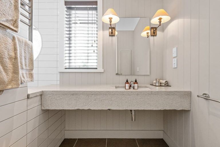 Photo of property in Gatehouse And River Room., 1308f Tuki Tuki Road, Tuki Tuki, Havelock North, 4294