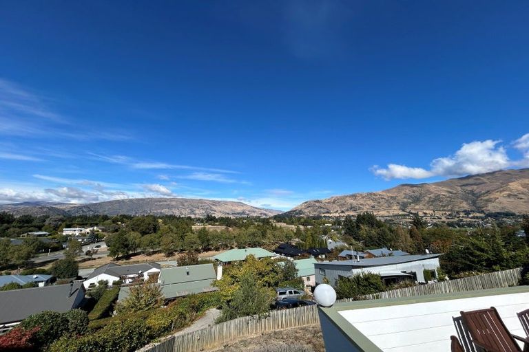 Photo of property in 20 Plantation Road, Wanaka, 9305