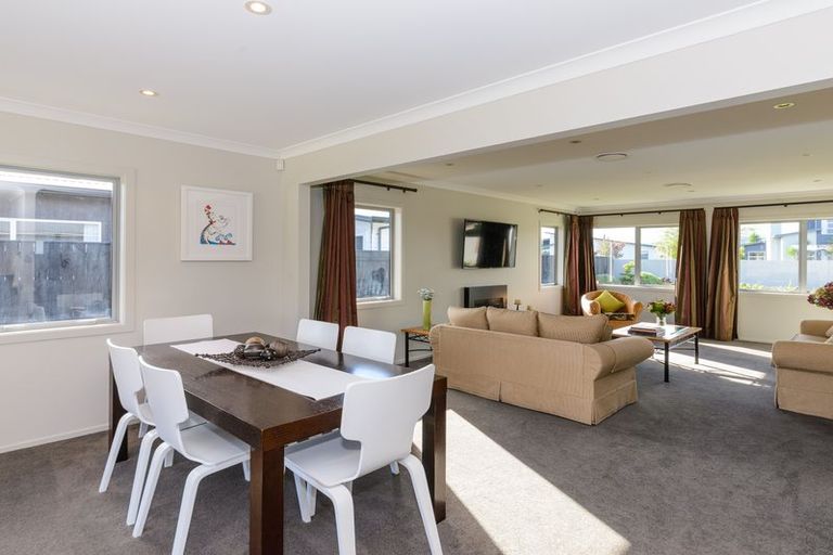Photo of property in 35 Rodeo Drive, Kelvin Grove, Palmerston North, 4414