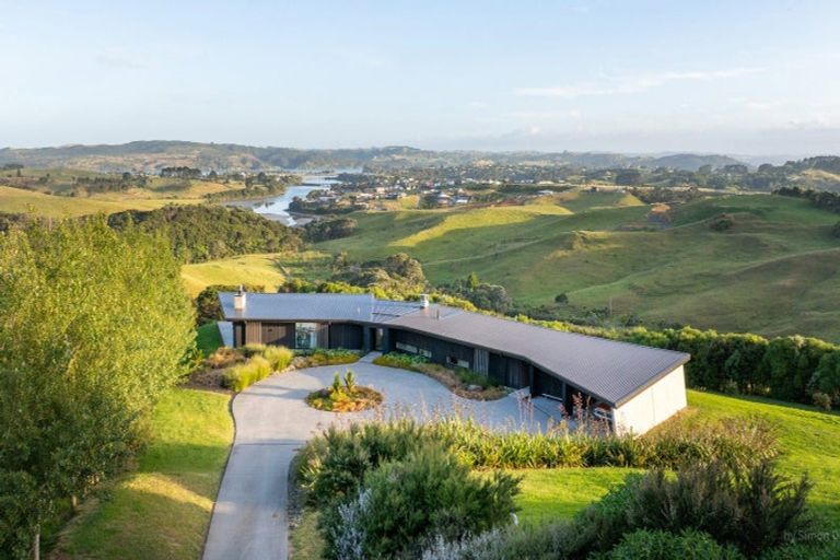 Photo of property in 215b Benseman Road, Raglan, 3296