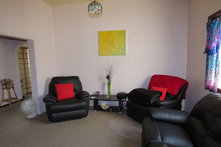 Photo of property in 131 Queen Street, Westport, 7825