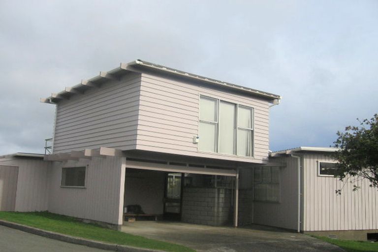 Photo of property in 8 Lilac Lane, Maungaraki, Lower Hutt, 5010