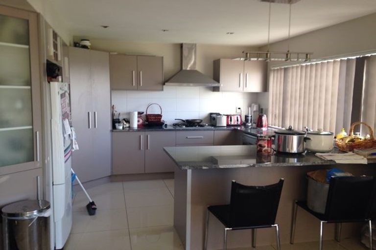 Photo of property in 11 Riverglade Parkway, Te Atatu South, Auckland, 0610