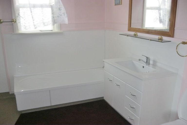 Photo of property in 99 South Road, Solway, Masterton, 5810