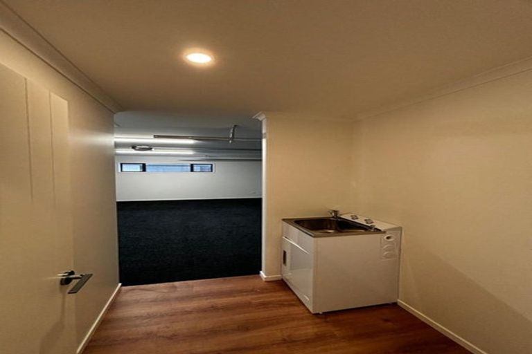 Photo of property in 12 Wilton Street, Westown, New Plymouth, 4310