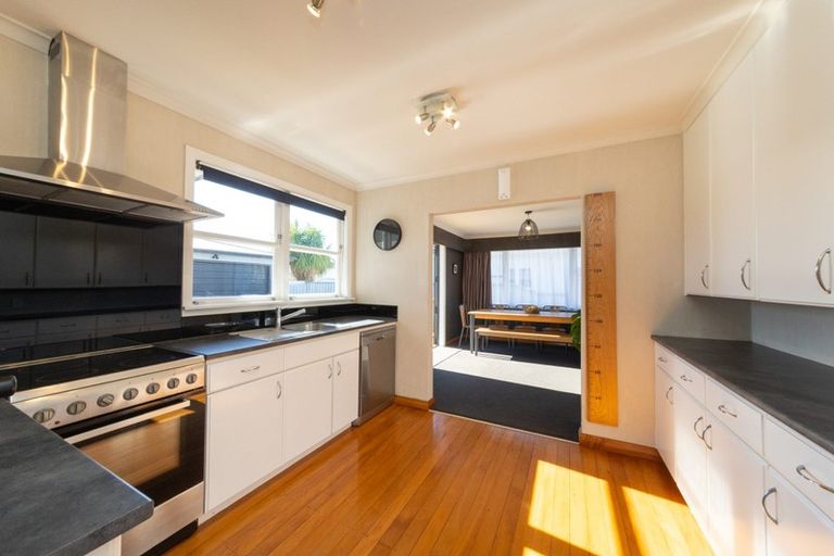 Photo of property in 7 Liverpool Street, Takaro, Palmerston North, 4412