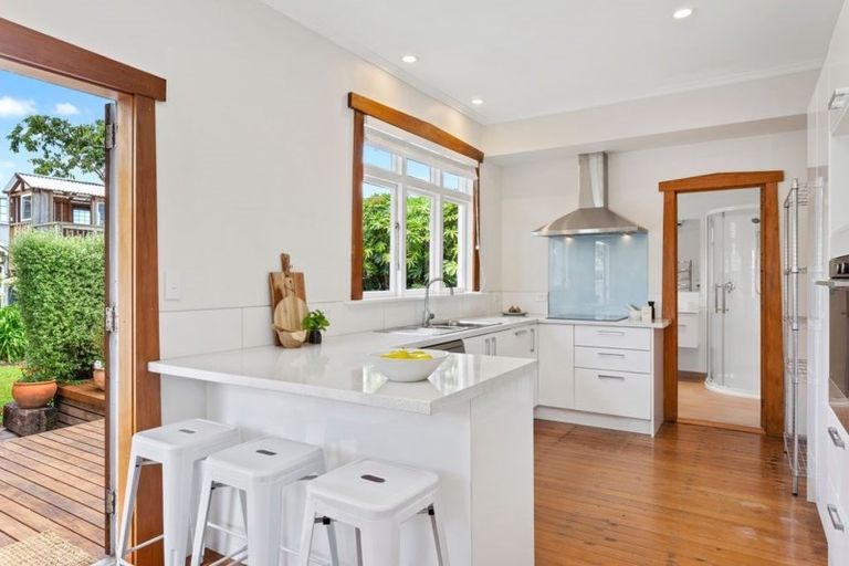 Photo of property in 112 Petrie Street, Richmond, Christchurch, 8013