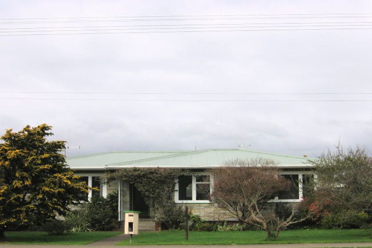 Photo of property in 72 Tiro Tiro Road, Levin, 5510
