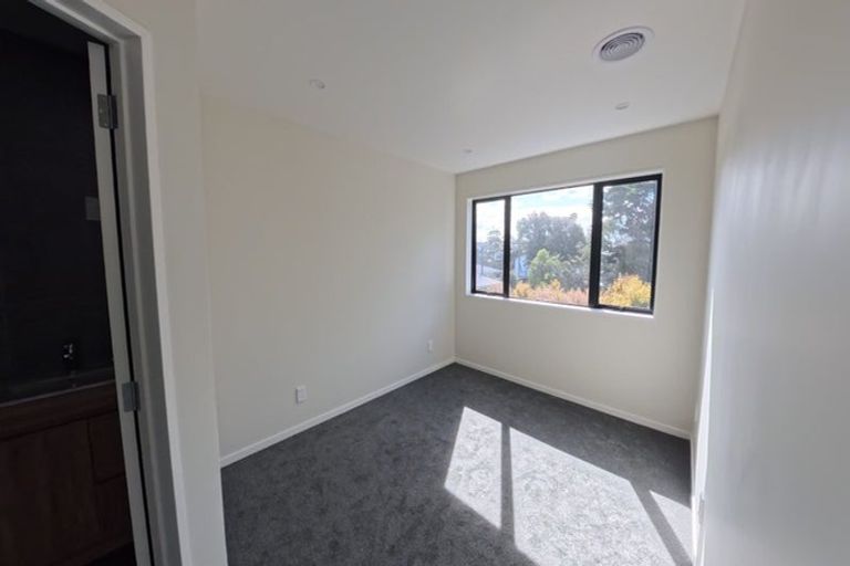 Photo of property in 6/20 William Souter Street, Forrest Hill, Auckland, 0620