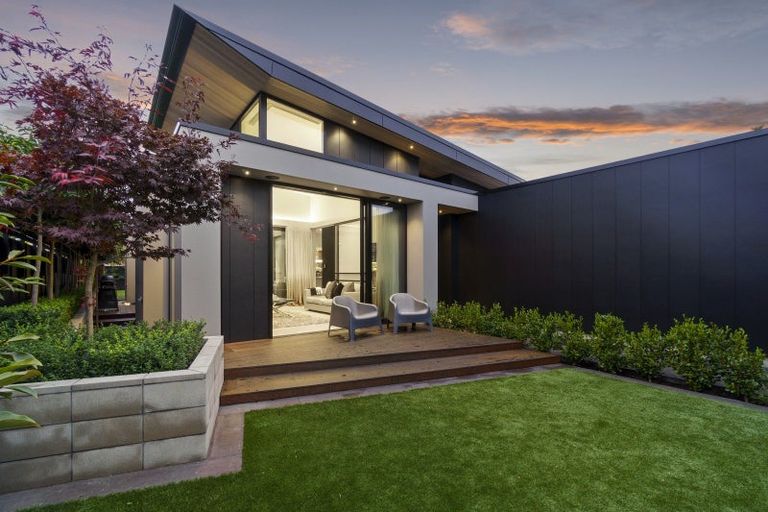 Photo of property in 32 Queens Avenue, Merivale, Christchurch, 8014