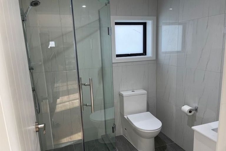 Photo of property in 3 Edwards Avenue, Henderson, Auckland, 0610