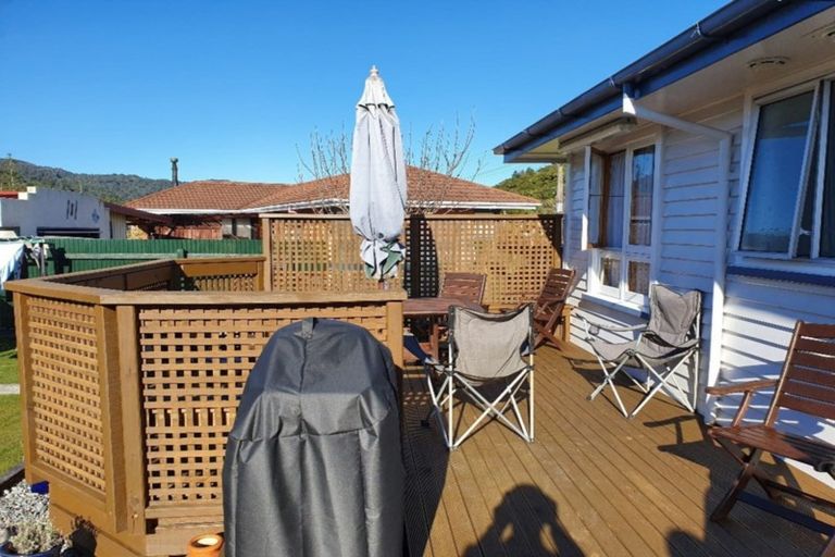 Photo of property in 53 Marlborough Street, Greymouth, 7805