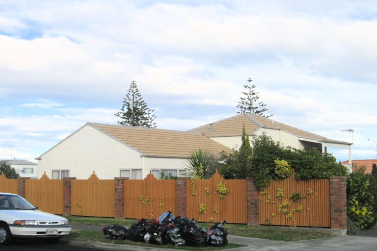 Photo of property in 1/184 Charles Street, Westshore, Napier, 4110