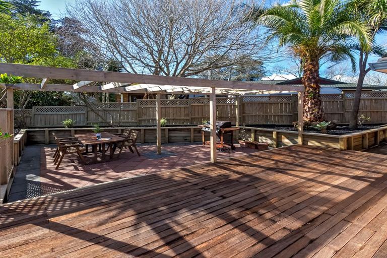 Photo of property in 1/47 Headcorn Place, Botany Downs, Auckland, 2010