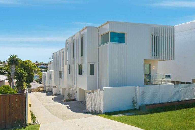 Photo of property in 1/186 Forrest Hill Road, Forrest Hill, Auckland, 0620