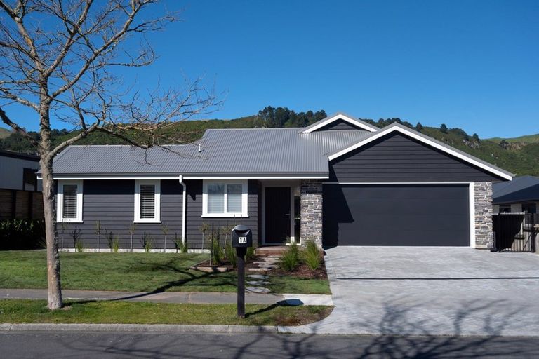 Photo of property in 1a Rogers Place, Kinloch, Taupo, 3377