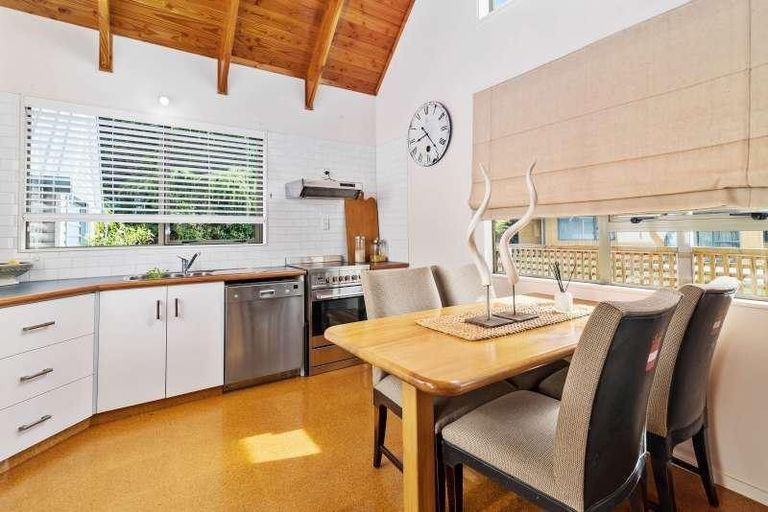 Photo of property in 36 Boojum Dell, Kinloch, Taupo, 3377