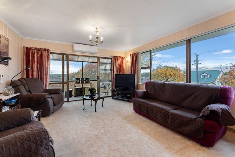 Photo of property in 25 Churchill Street, Levin, 5510