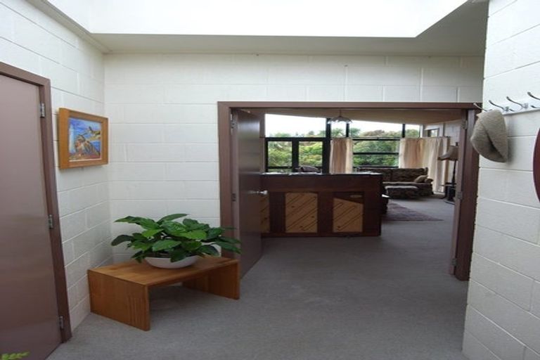 Photo of property in 6 Otamarau Grove, Maungaraki, Lower Hutt, 5010