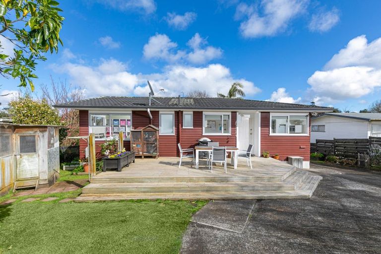 Photo of property in 36 Chilcott Road, Henderson, Auckland, 0612