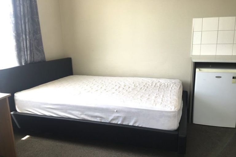 Photo of property in 17 Suffolk Street, Phillipstown, Christchurch, 8011