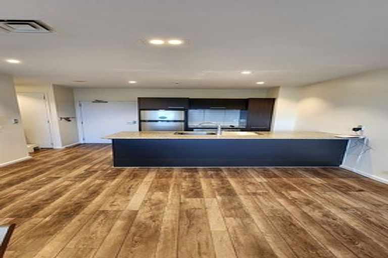 Photo of property in Shoal Haven Apartments, 510a/130 Anzac Street, Takapuna, Auckland, 0622